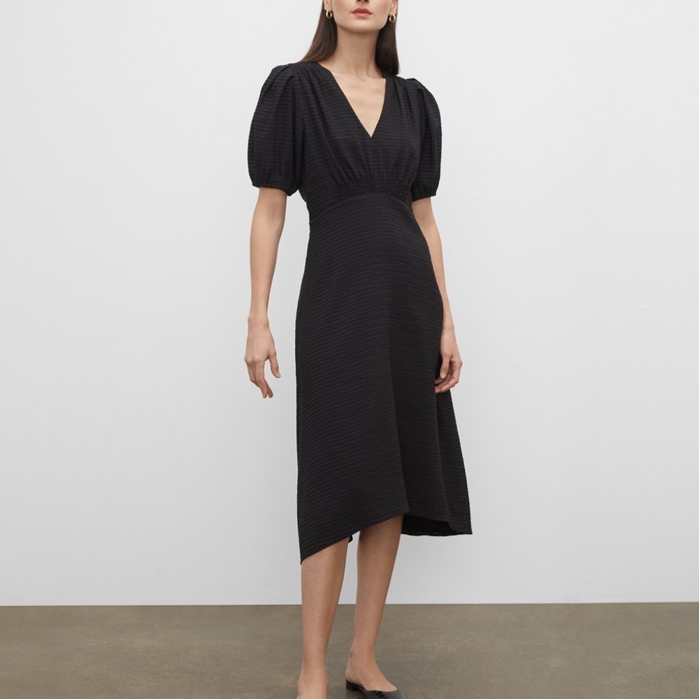 V-Neck Puff Sleeve Dress - Brand New - NEVER WORN - Caviar